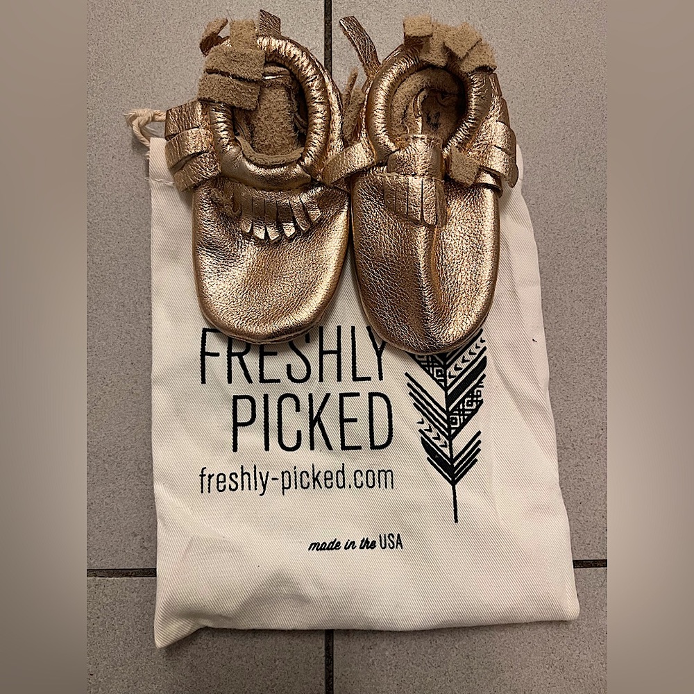 Freshly Picked leather rose gold moccasins